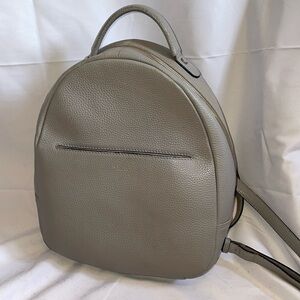 Osprey London grey backpack